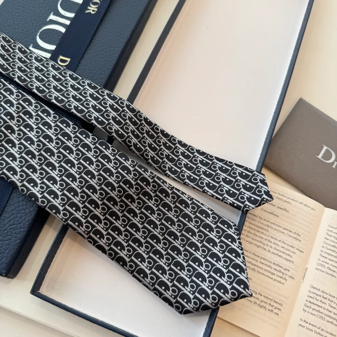 Платки Christian Dior 18003437