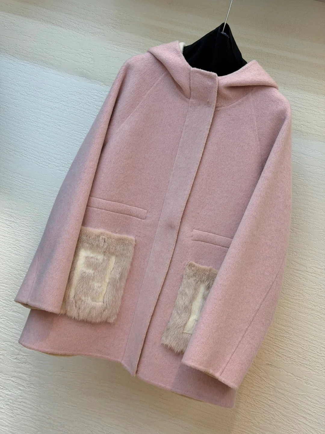 Пальто Женские Fendi 17953521