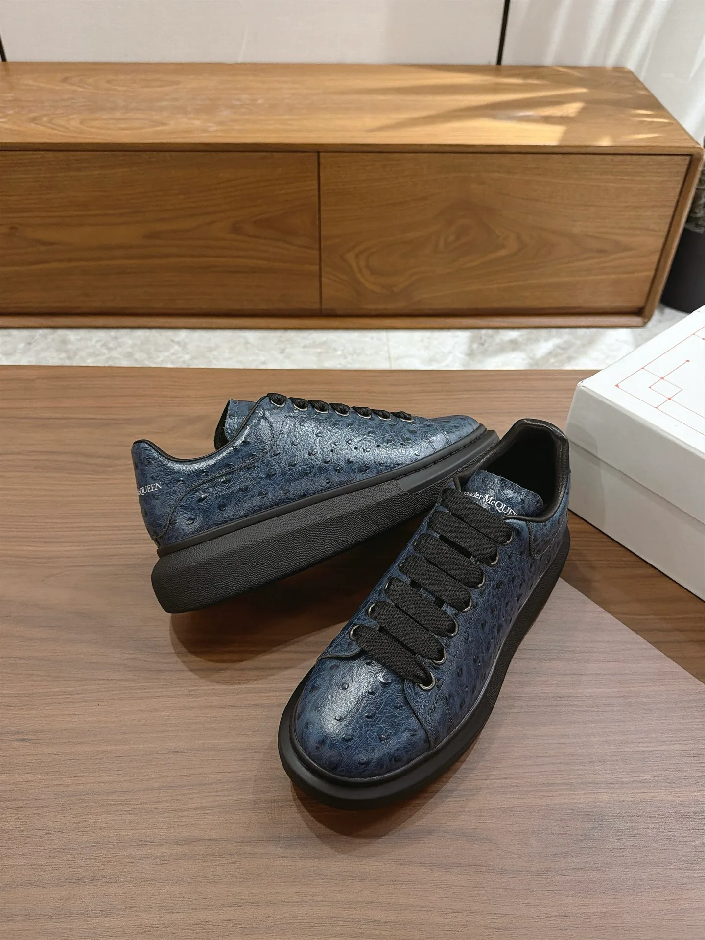 Кроссовки Женские Alexander Mcqueen 18159793