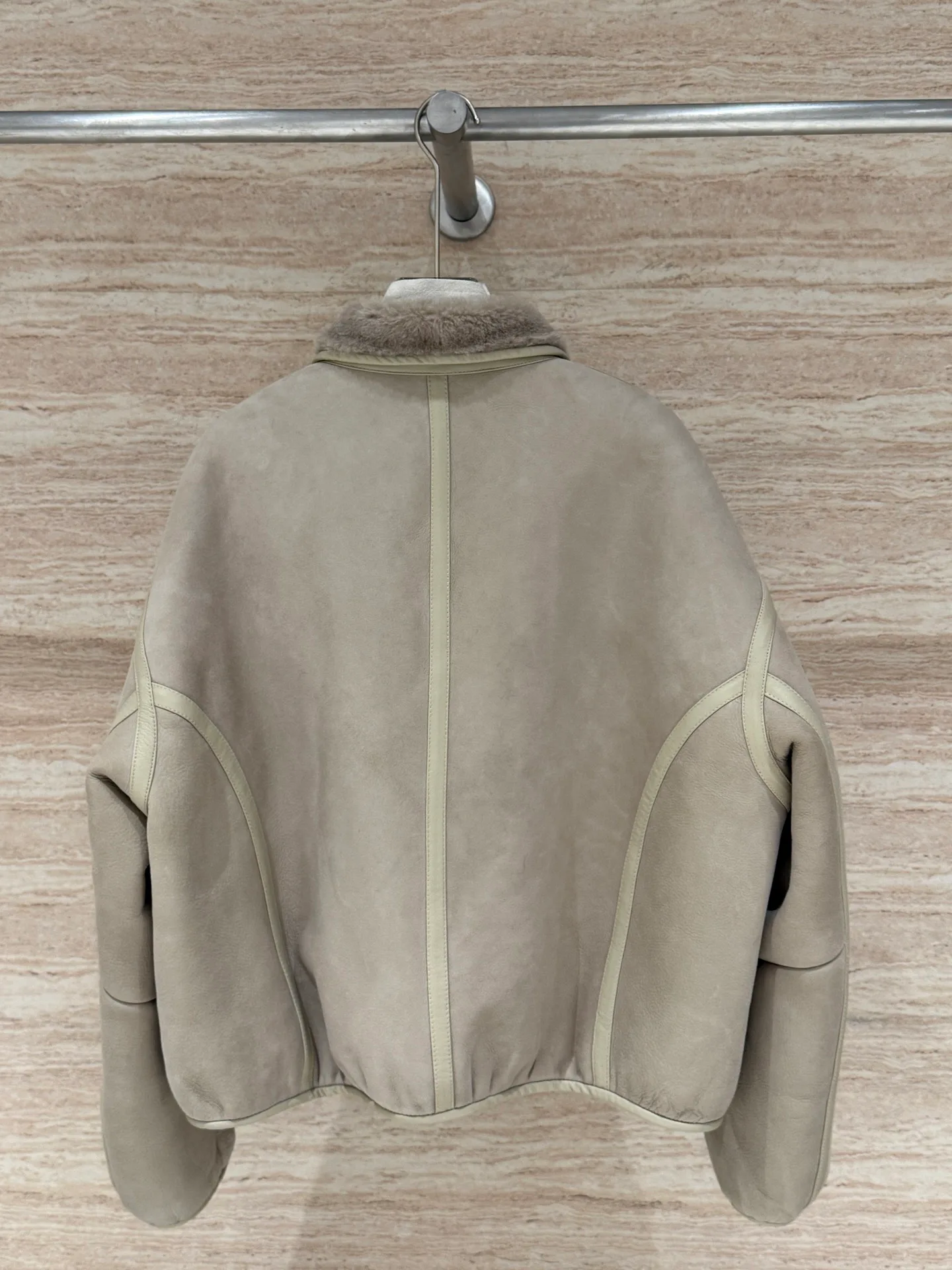 Кожаные Куртки И Дублёнки Женские Celine 2772629