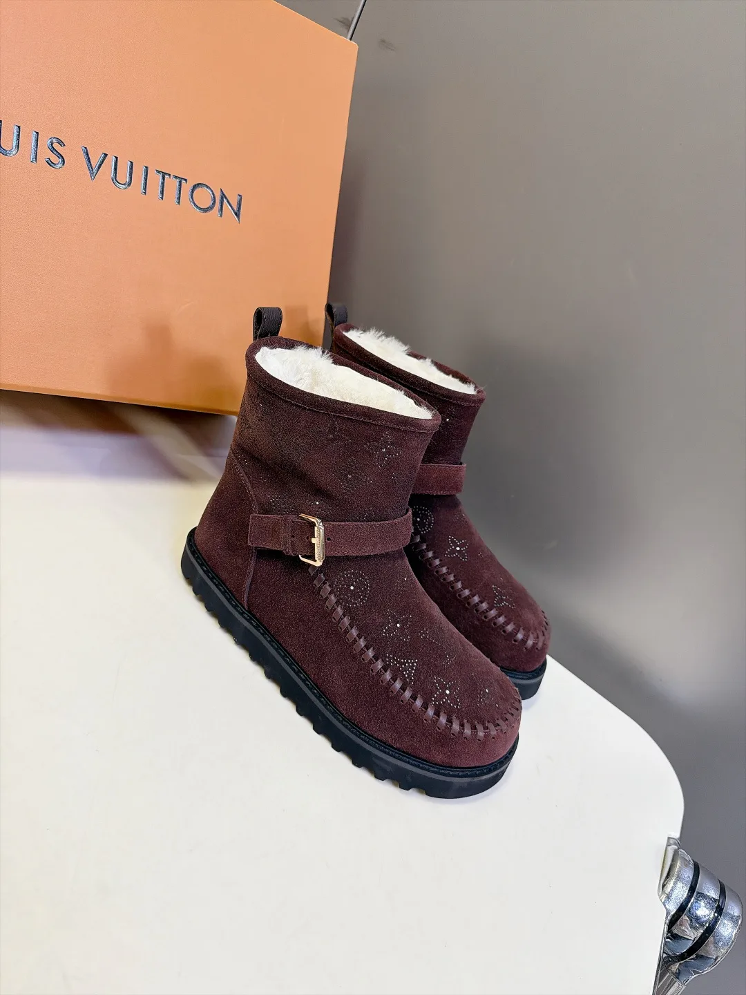 Угги Женские Louis Vuitton 19017733