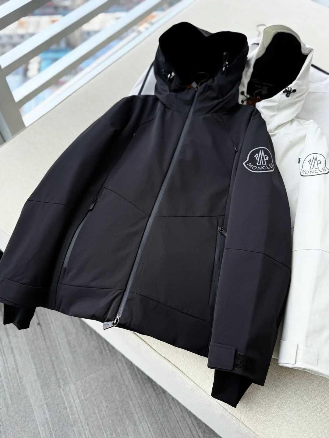 Куртки И Пуховики Женские Moncler 18728791