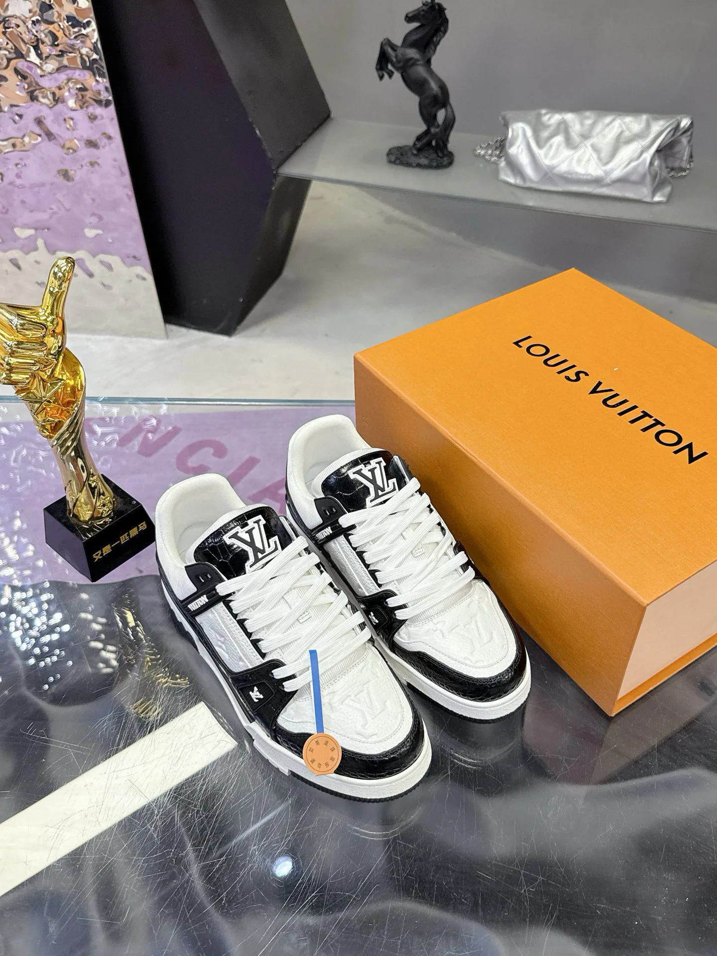 Кроссовки Женские Louis Vuitton 11707413