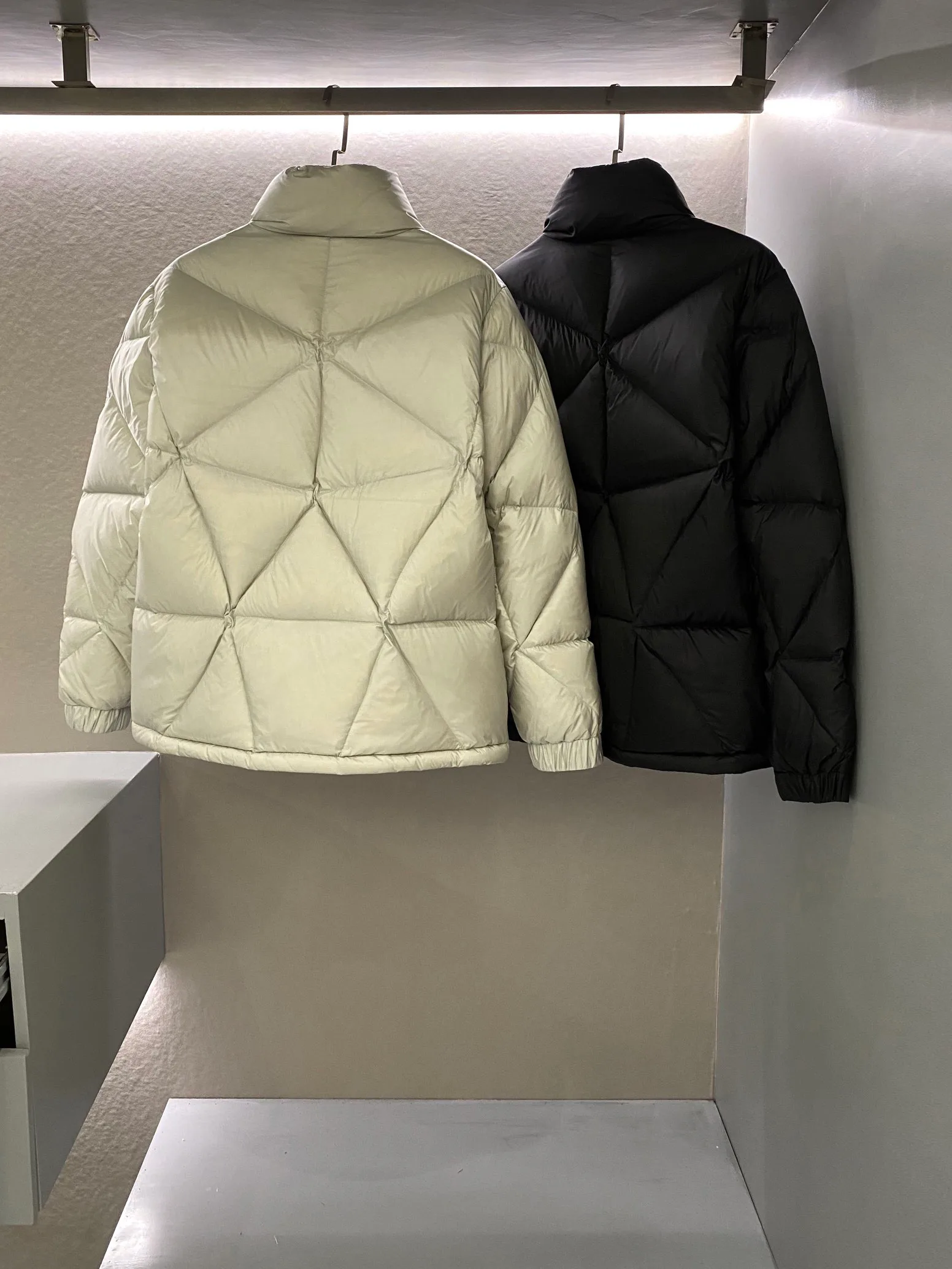 Куртки И Пуховики Мужские Moncler 1859591