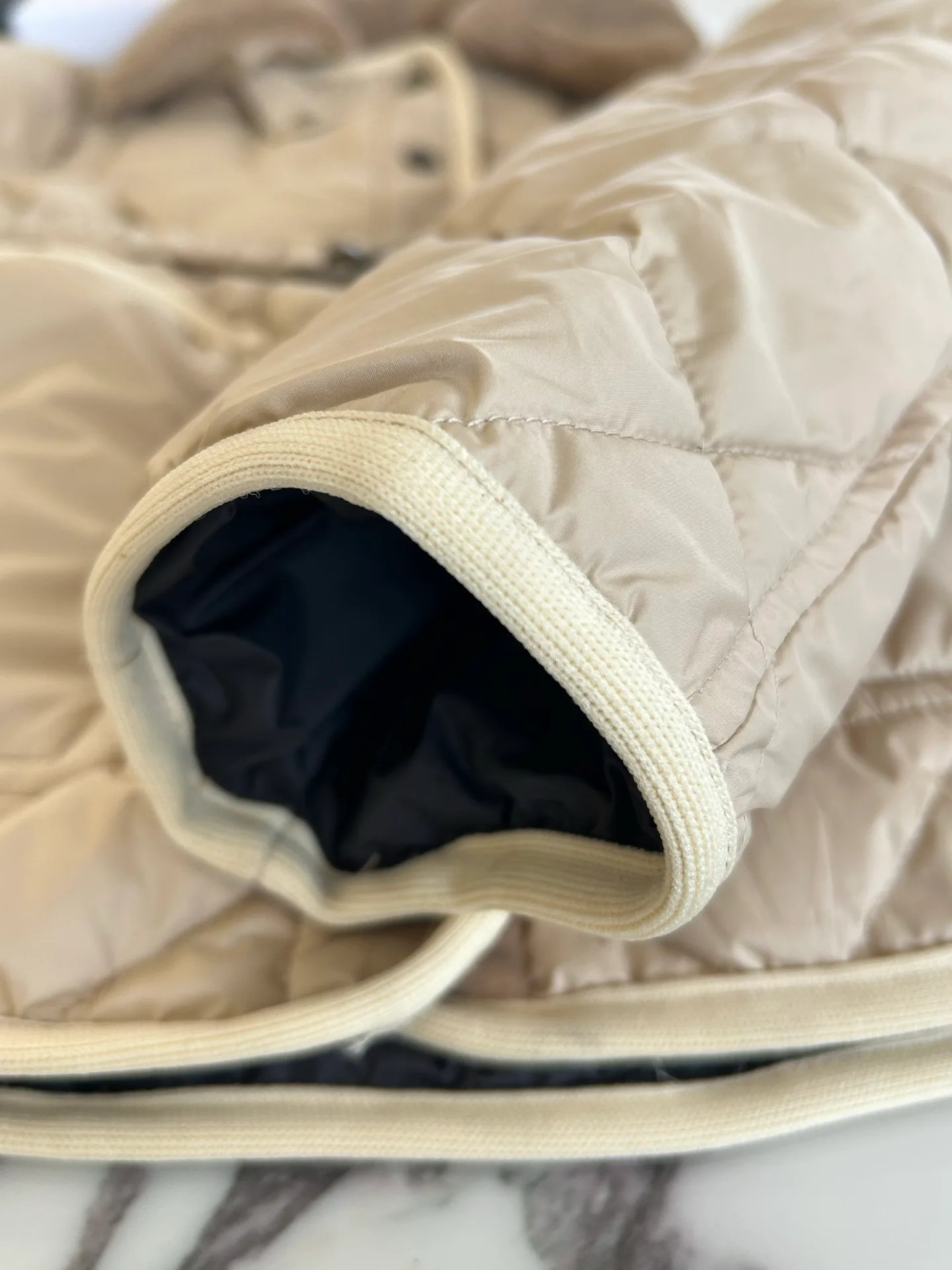 Куртки И Пуховики Мужские Moncler 18231453