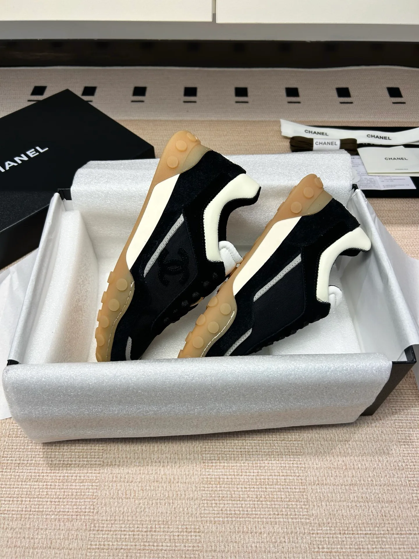 Кроссовки Женские Chanel 11579322