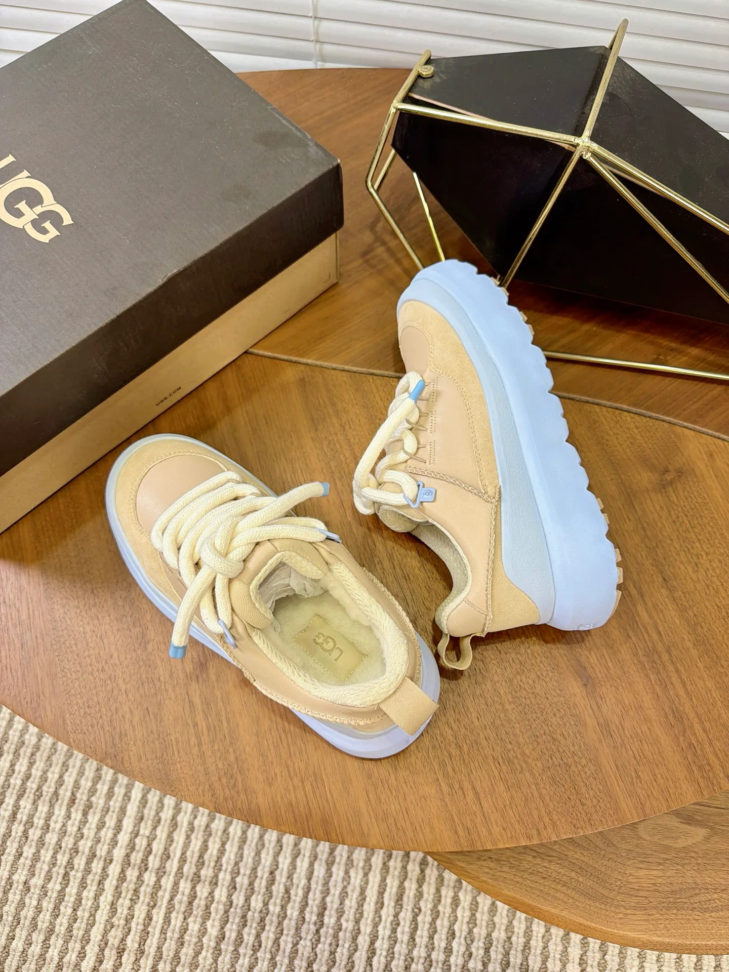Кроссовки Женские Ugg 19690068