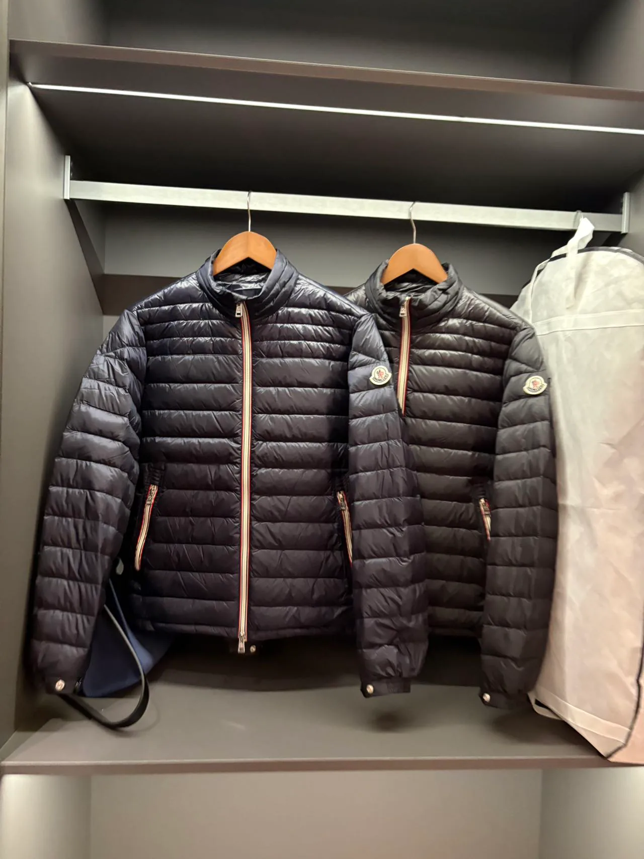 Куртки И Пуховики Женские Moncler 19185577