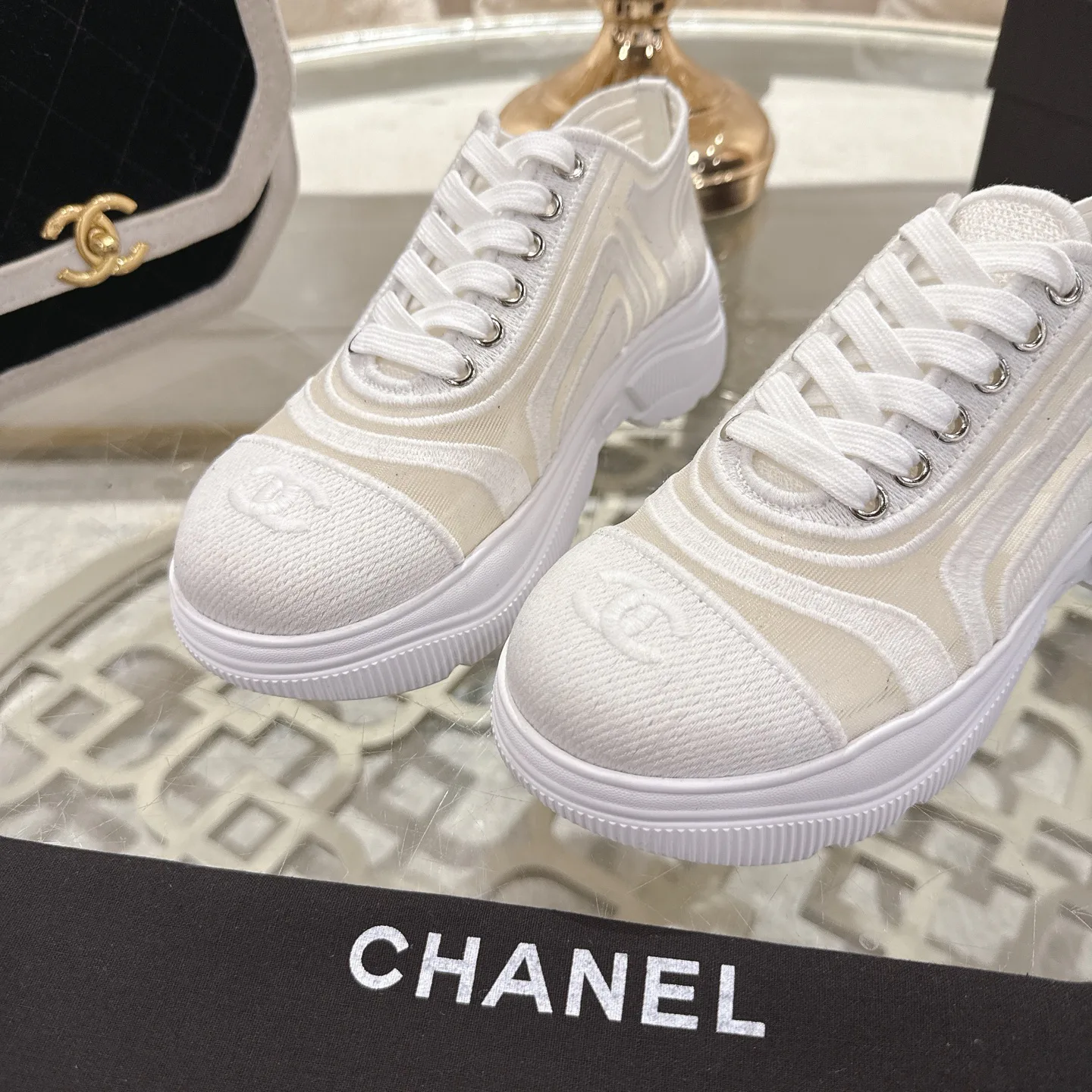 Кроссовки Женские Chanel 1529093