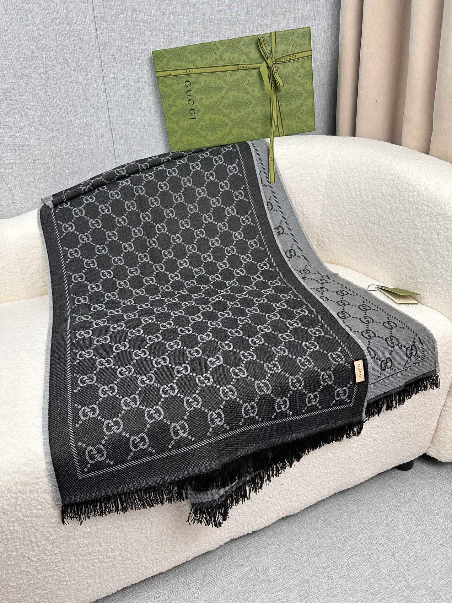 Шарфы Gucci 752751