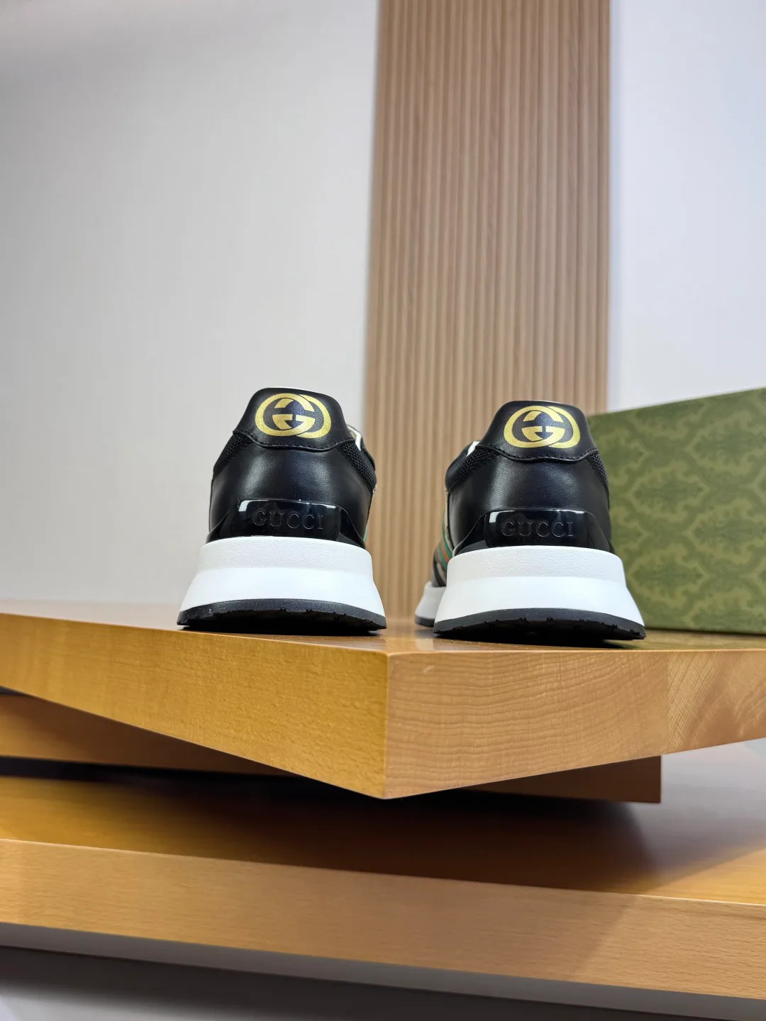 Кроссовки Мужские Gucci 115748