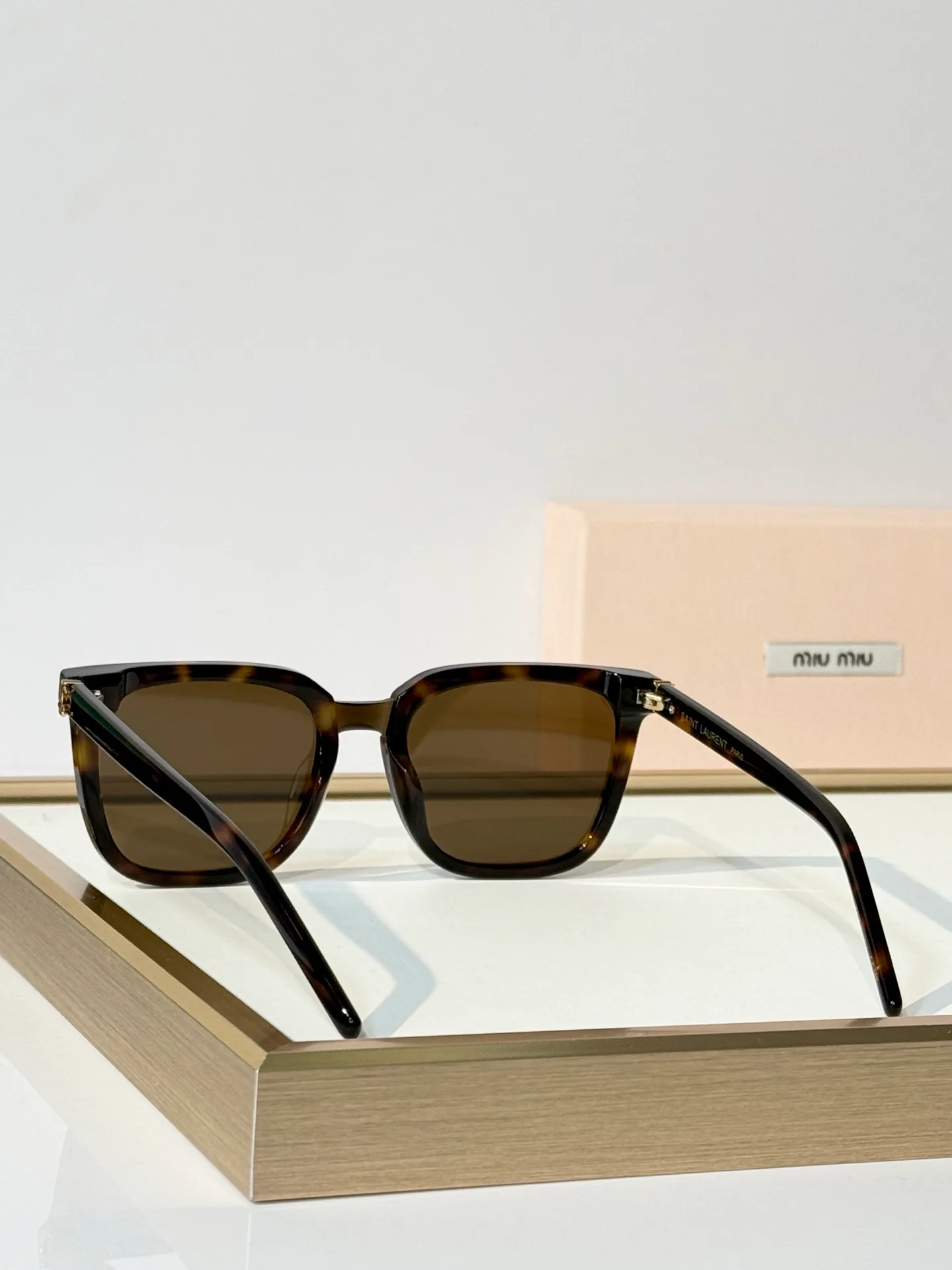 Очки Saint Laurent 18453230