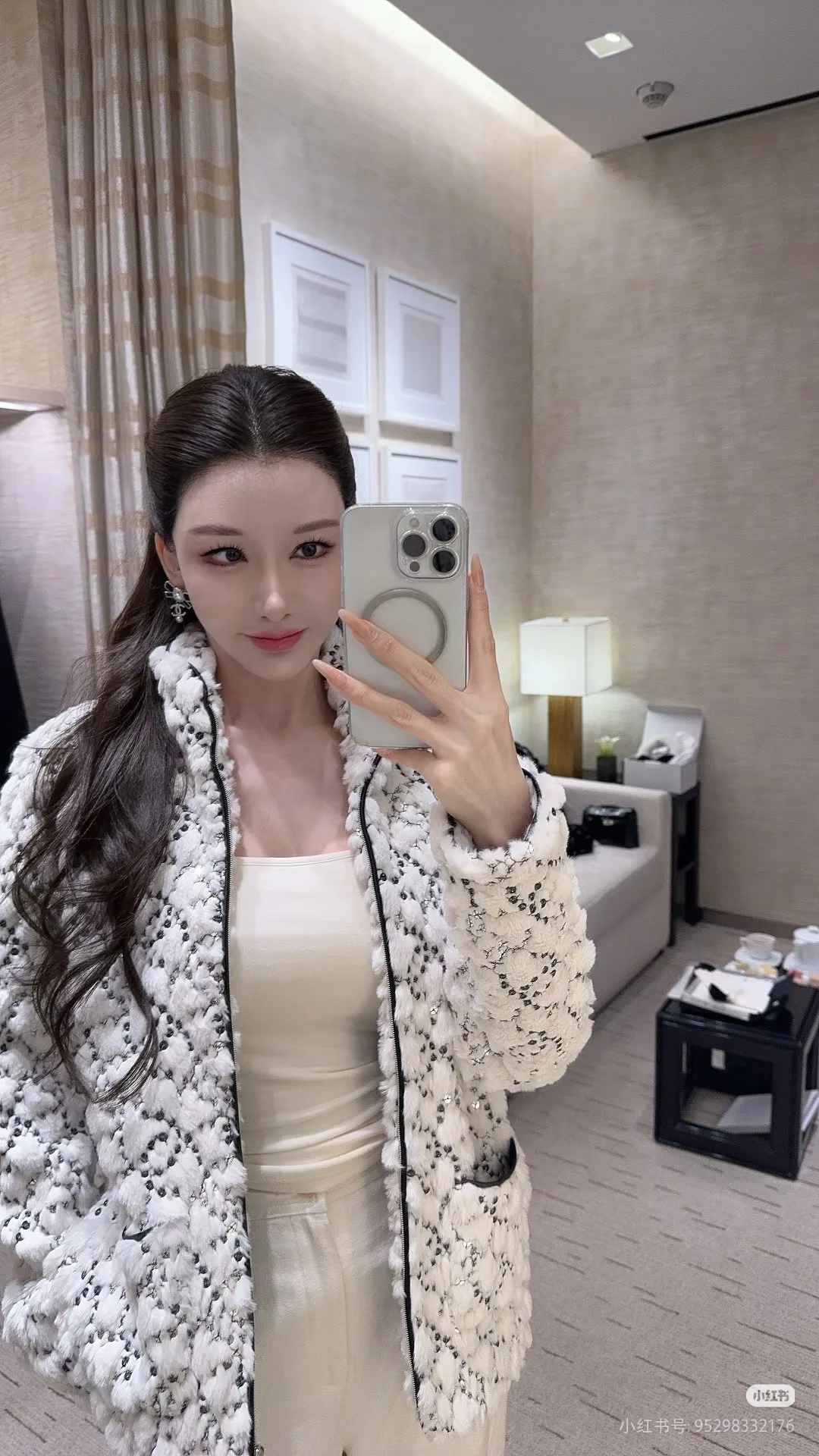 Куртки И Пуховики Женские Chanel 404673