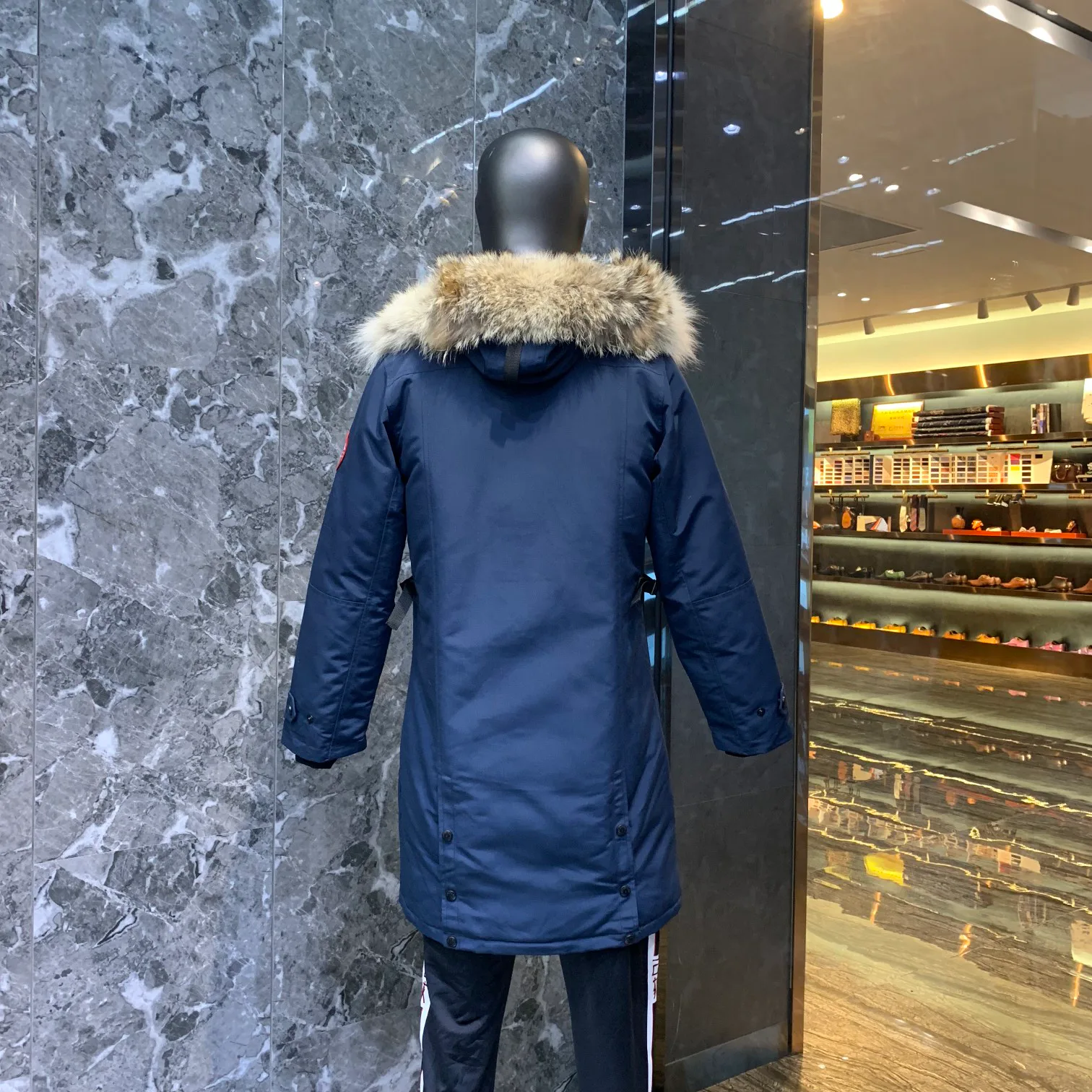 Куртки И Пуховики Женские Canada Goose 64134