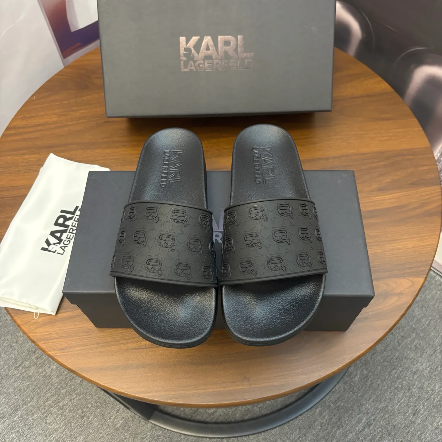 Шлепанцы Женские Karl Lagerfeld 11632821