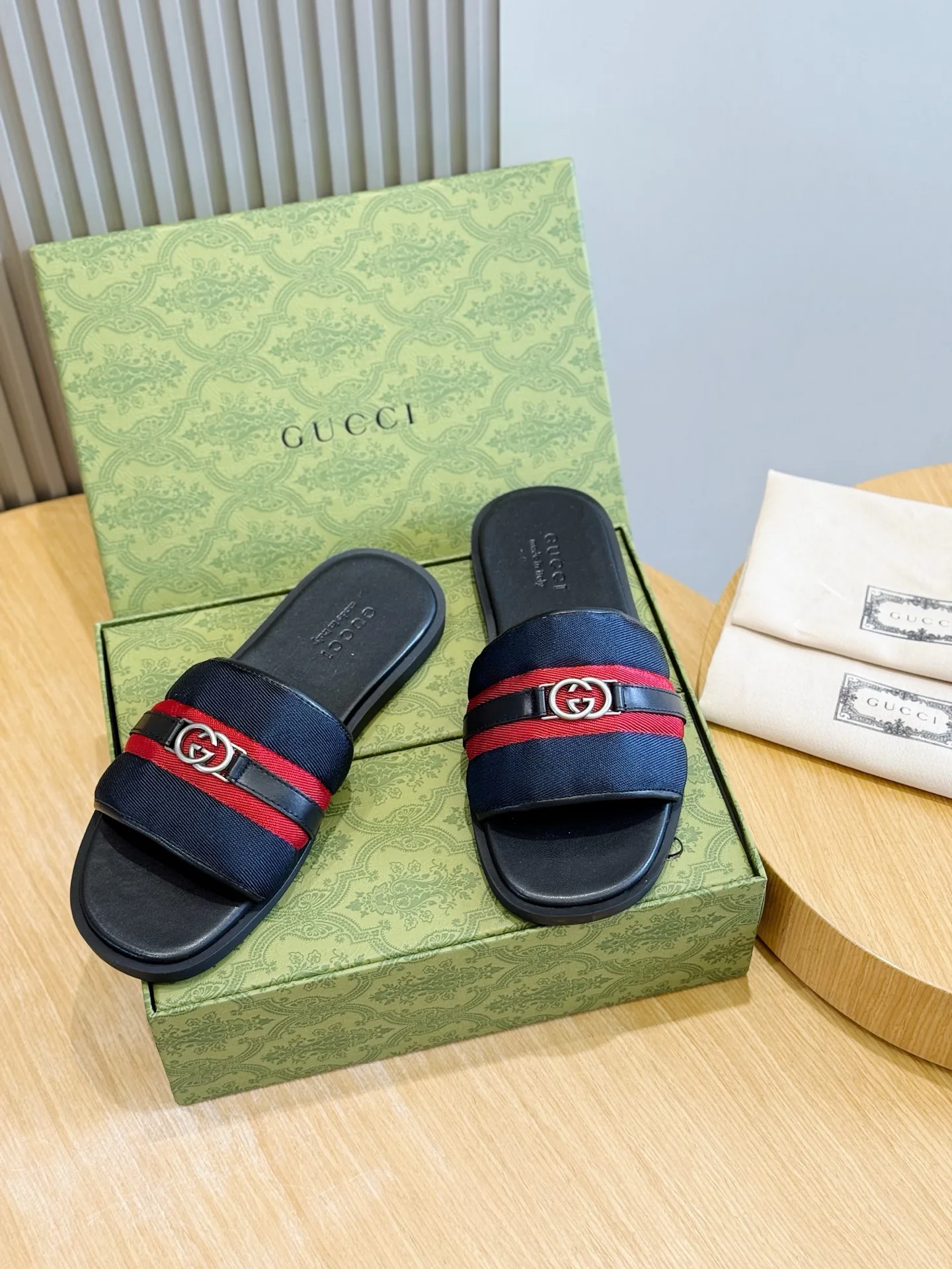 Шлепанцы Мужские Gucci 17349628