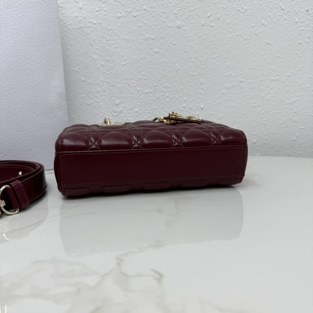 Классические Сумки Женские Christian Dior 17601428