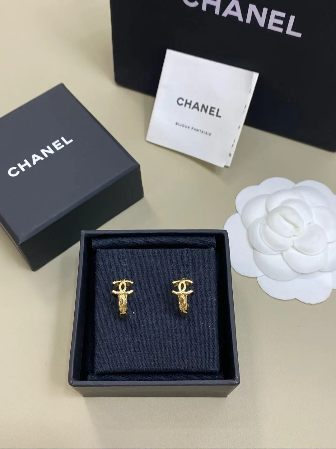 Бижутерия Chanel 11223547