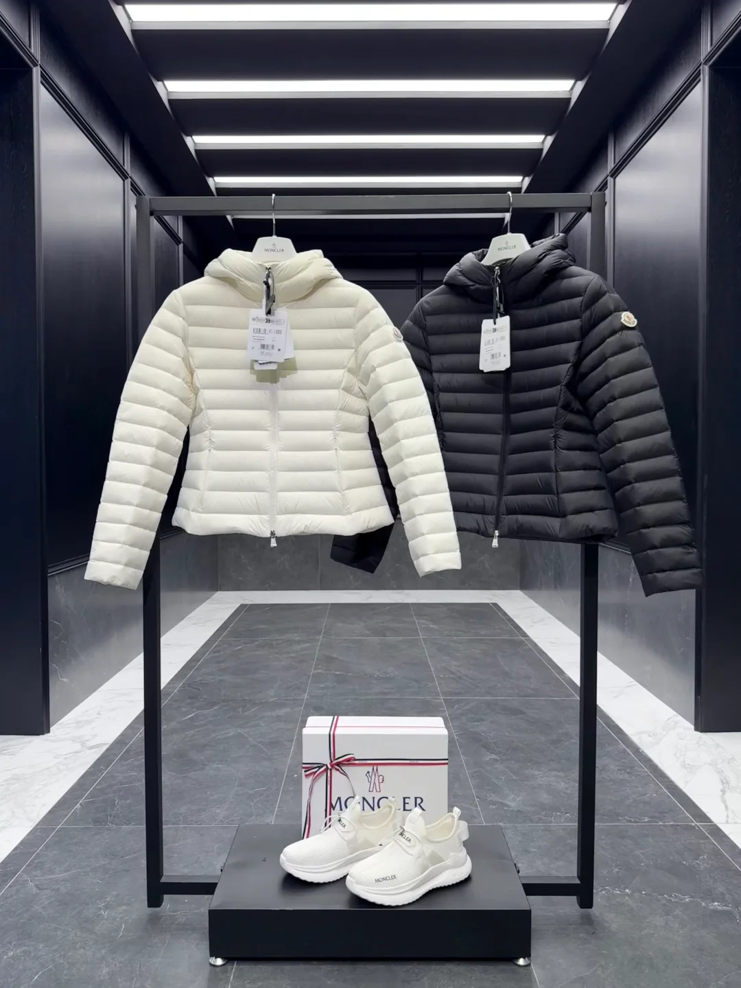 Куртки И Пуховики Женские Moncler 798995