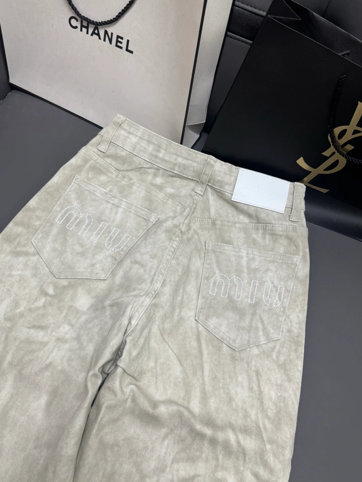 Джинсы Женские Miu Miu 11244585