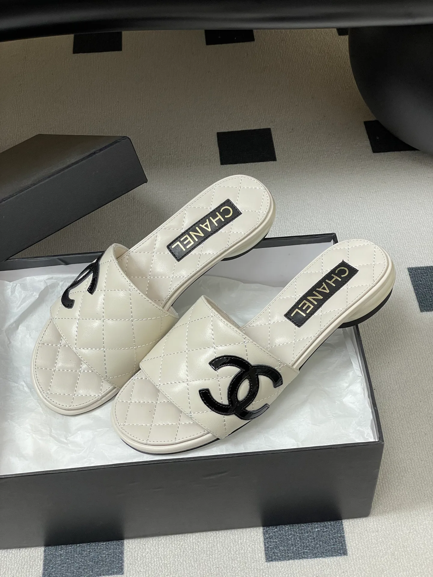 Сандалии Женские Chanel 10993897