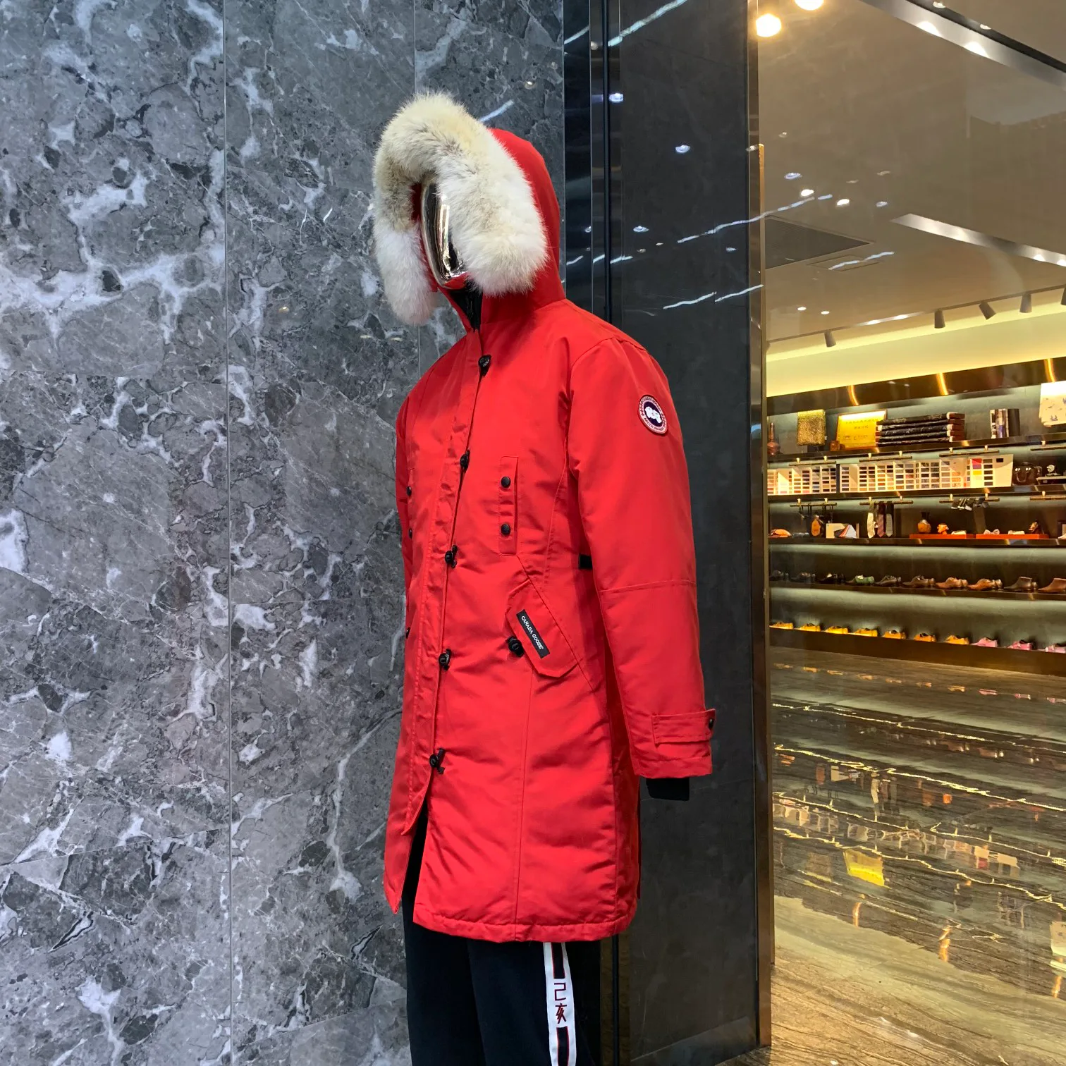 Куртки И Пуховики Женские Canada Goose 64136