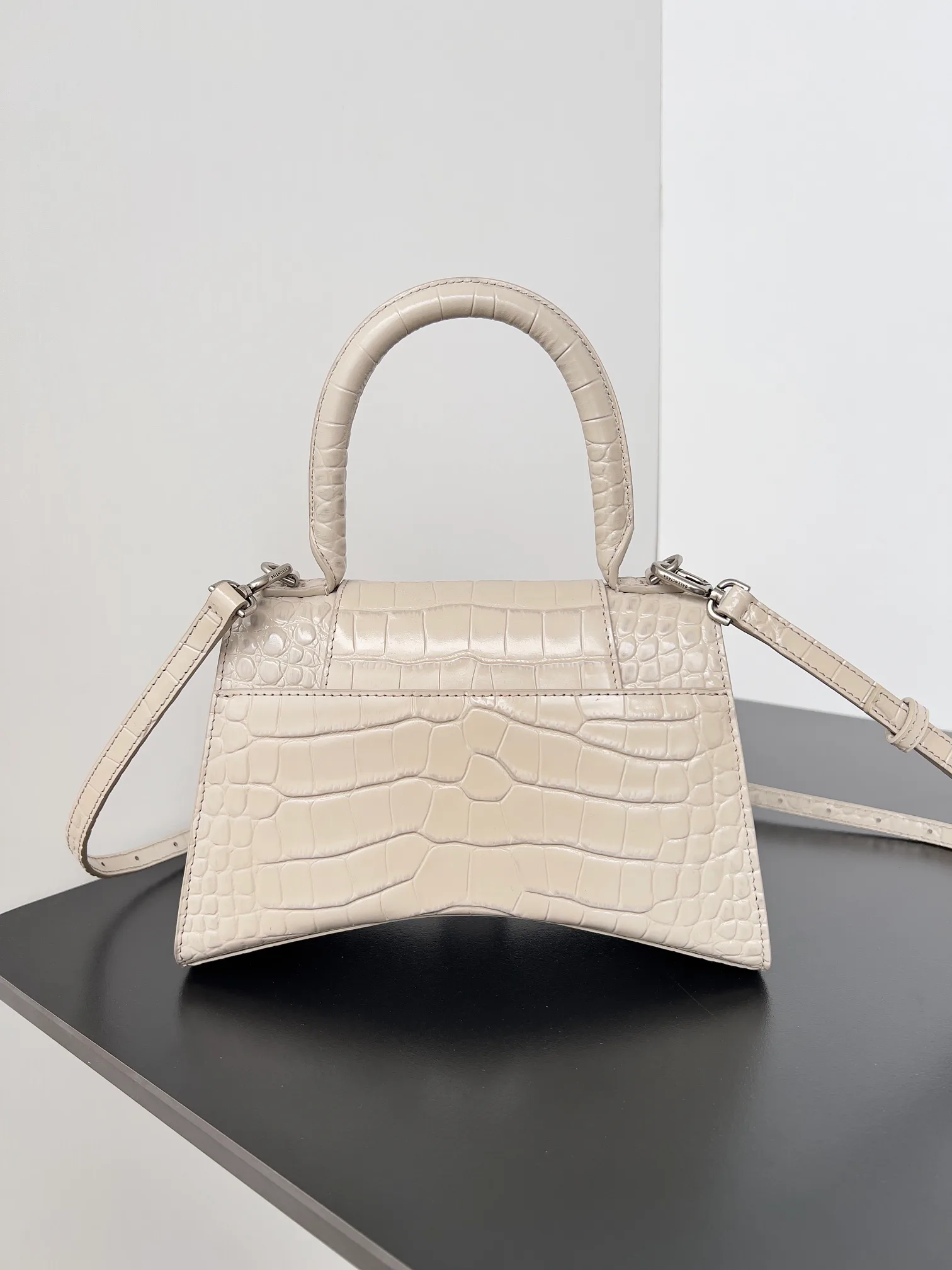 Сумки На Ремне Женские Balenciaga 368779