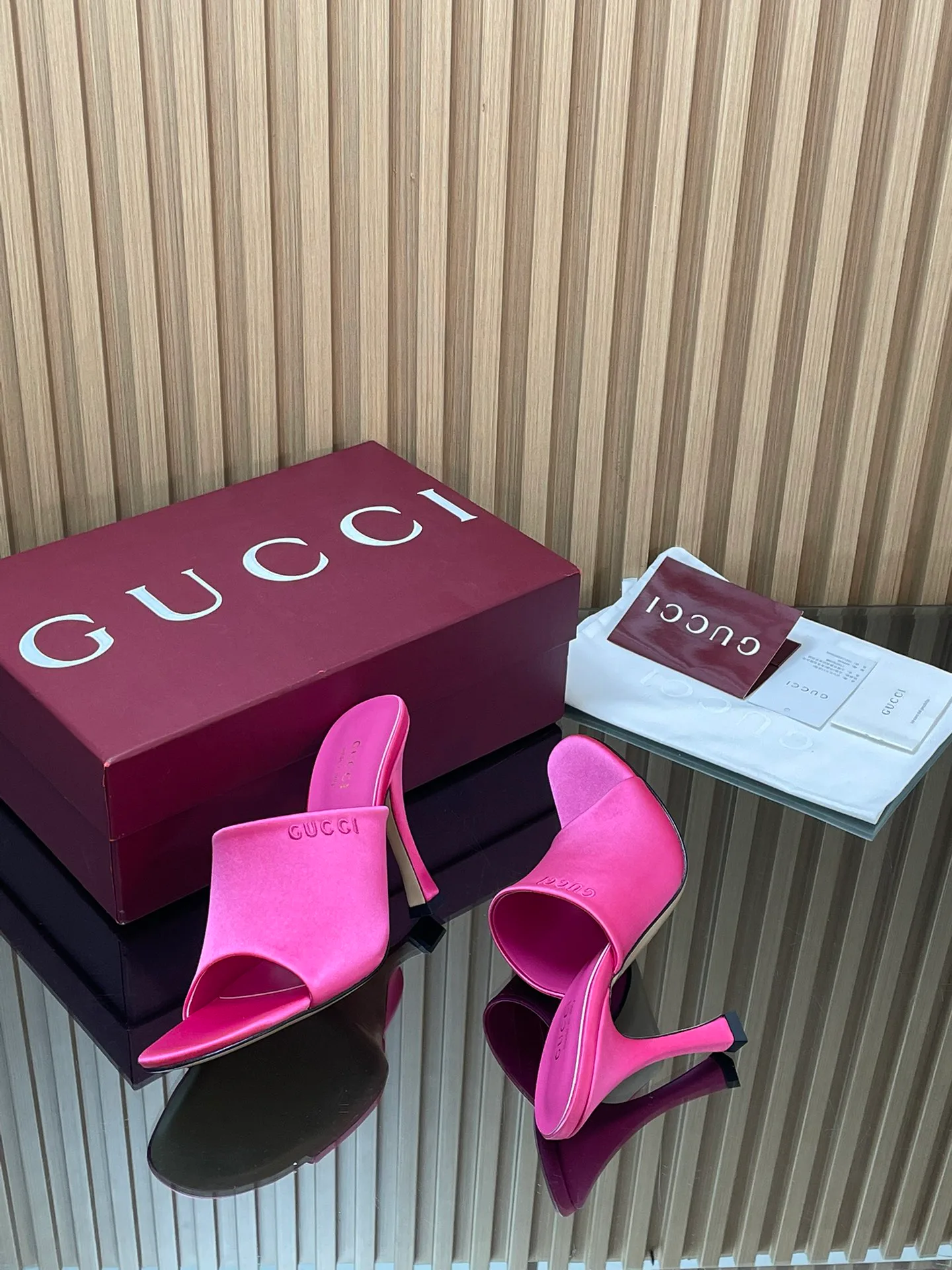 Босоножки Женские Gucci 713994