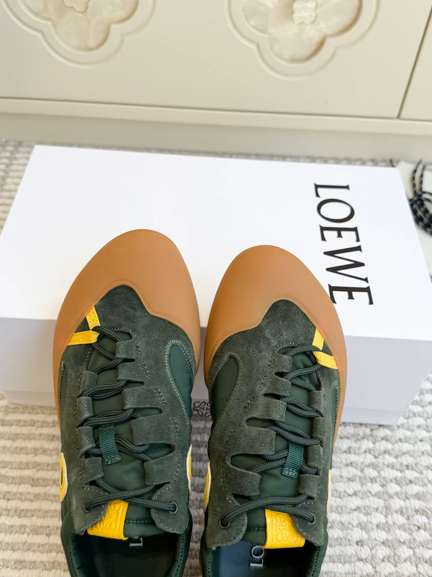 Кроссовки Женские Loewe 18275869
