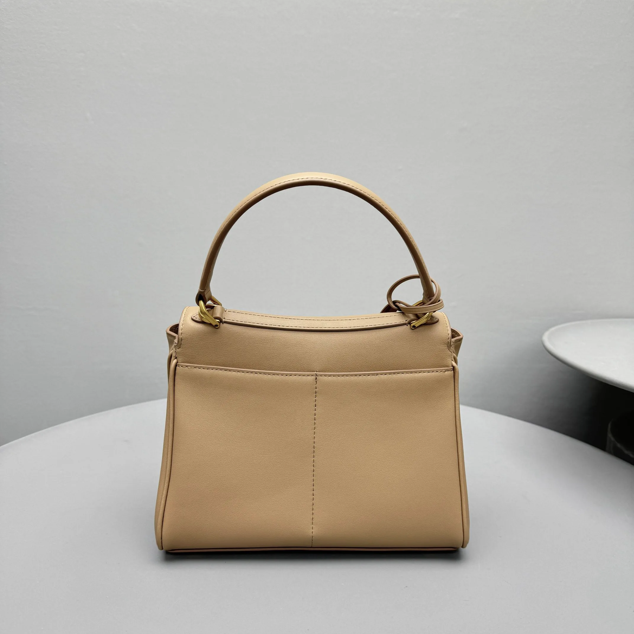 Классические Сумки Женские Bottega Veneta 11451458