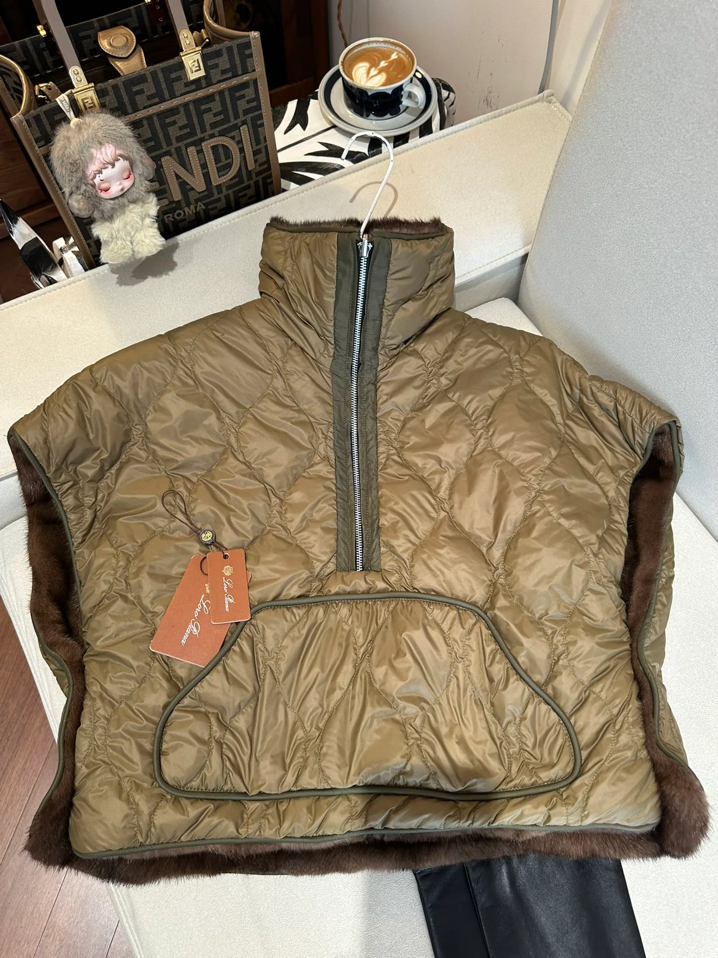 Шубы Женские Loro Piana 18536036