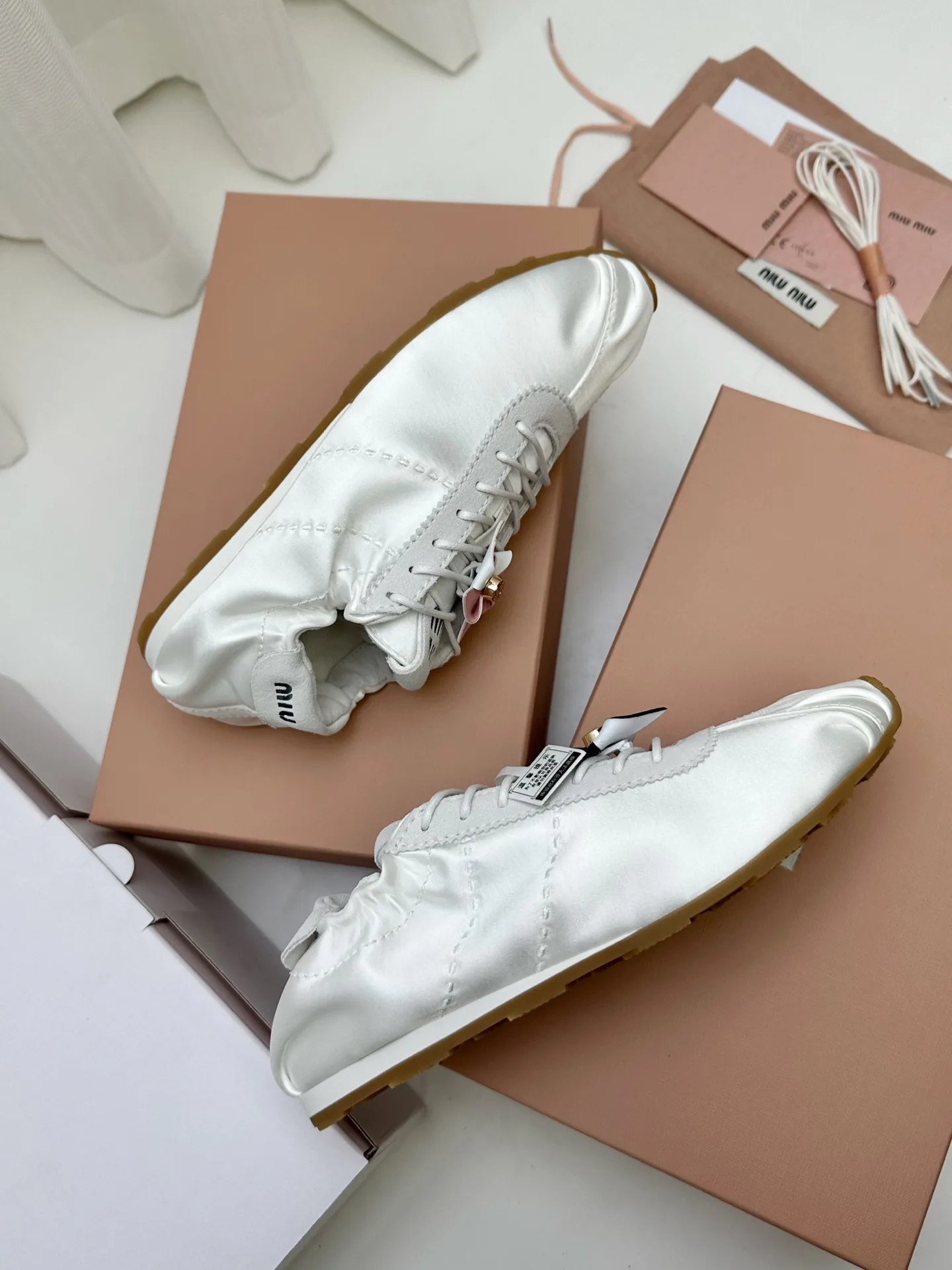 Кроссовки Женские Miu Miu 1059672