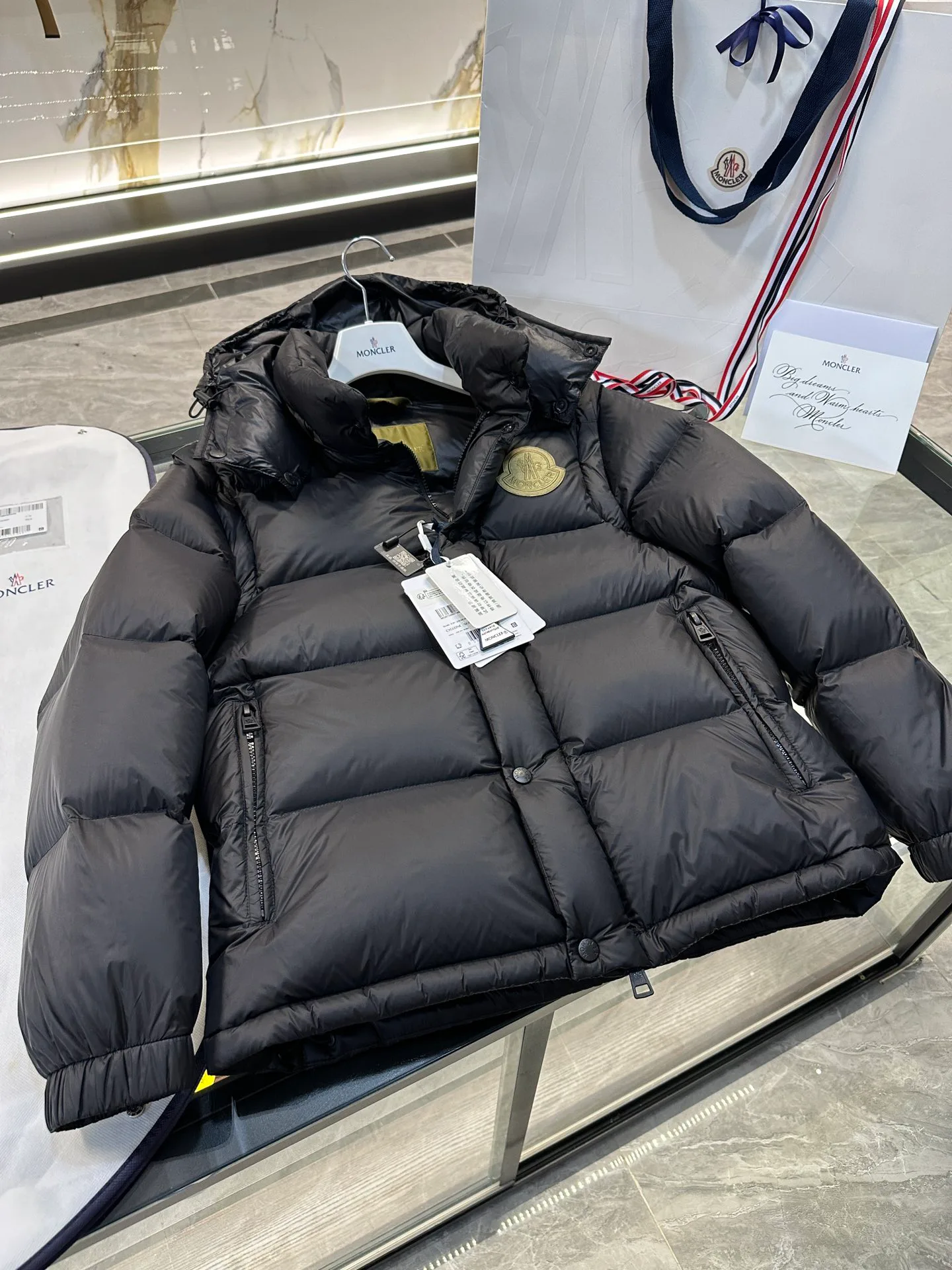Куртки И Пуховики Женские Moncler 19185557