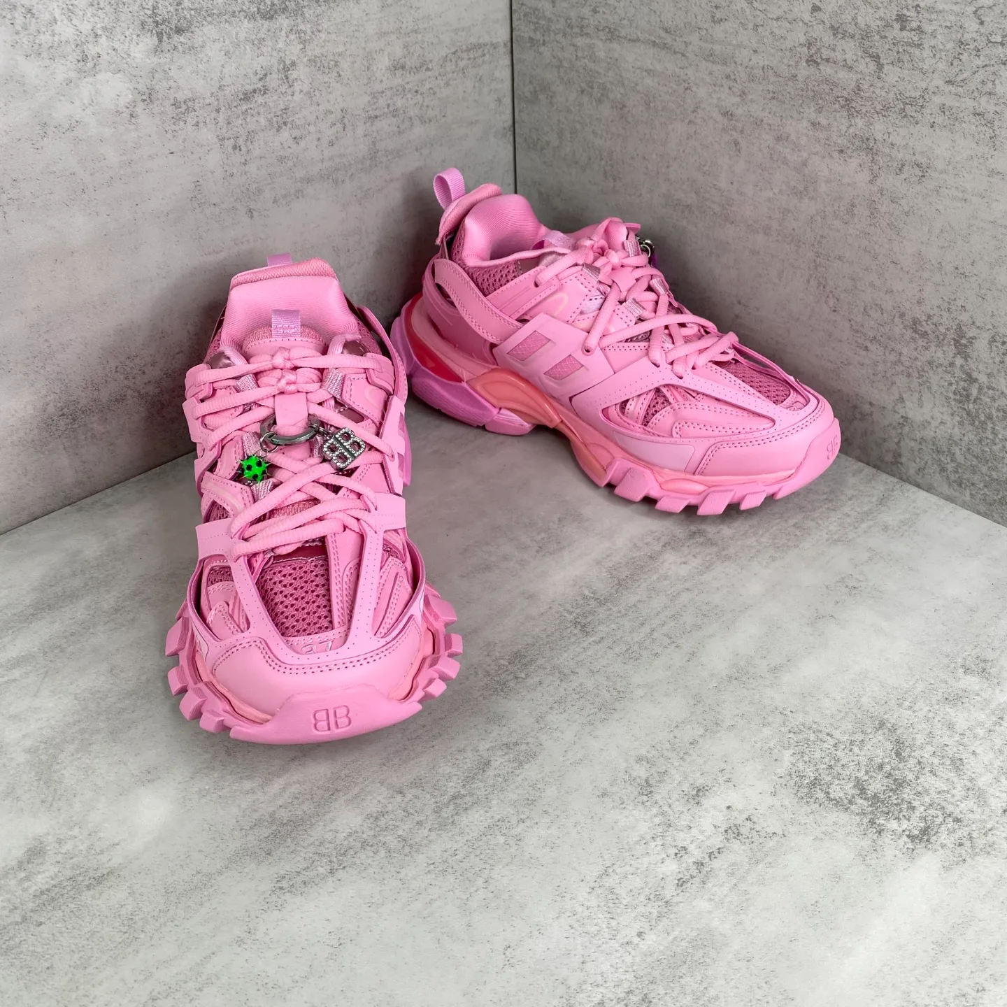Кроссовки Женские Balenciaga 18743877