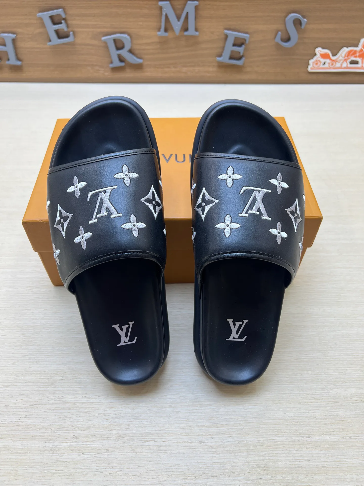 Шлепанцы Мужские Louis Vuitton 11450856