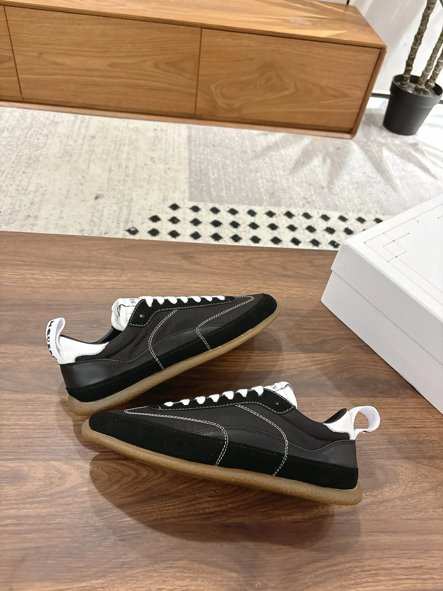 Кроссовки Женские Alexander Mcqueen 3446162