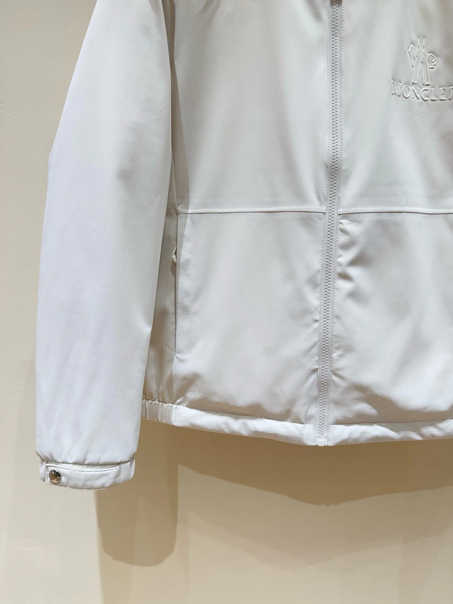 Куртки И Пуховики Мужские Moncler 1857779