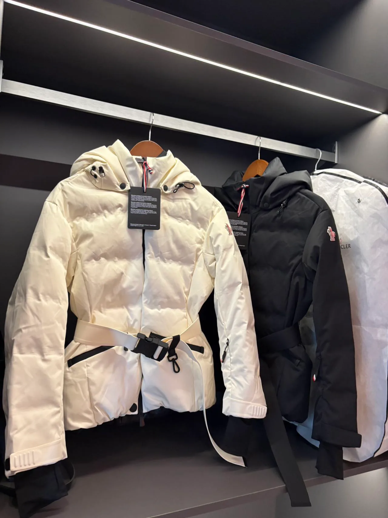 Куртки И Пуховики Мужские Moncler 18231762