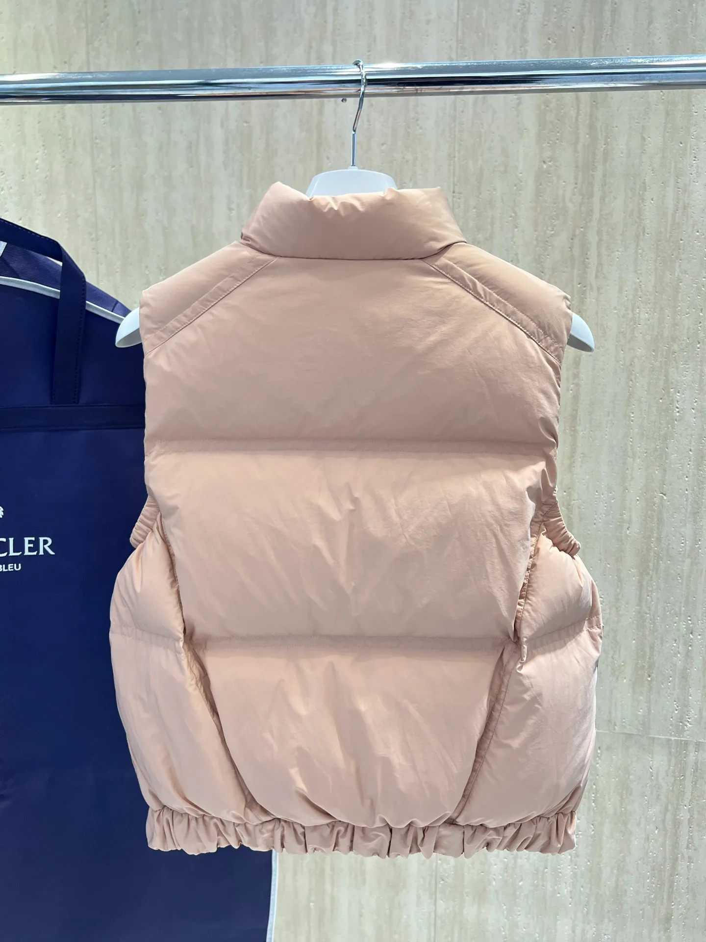 Жилеты Женские Moncler 18346160
