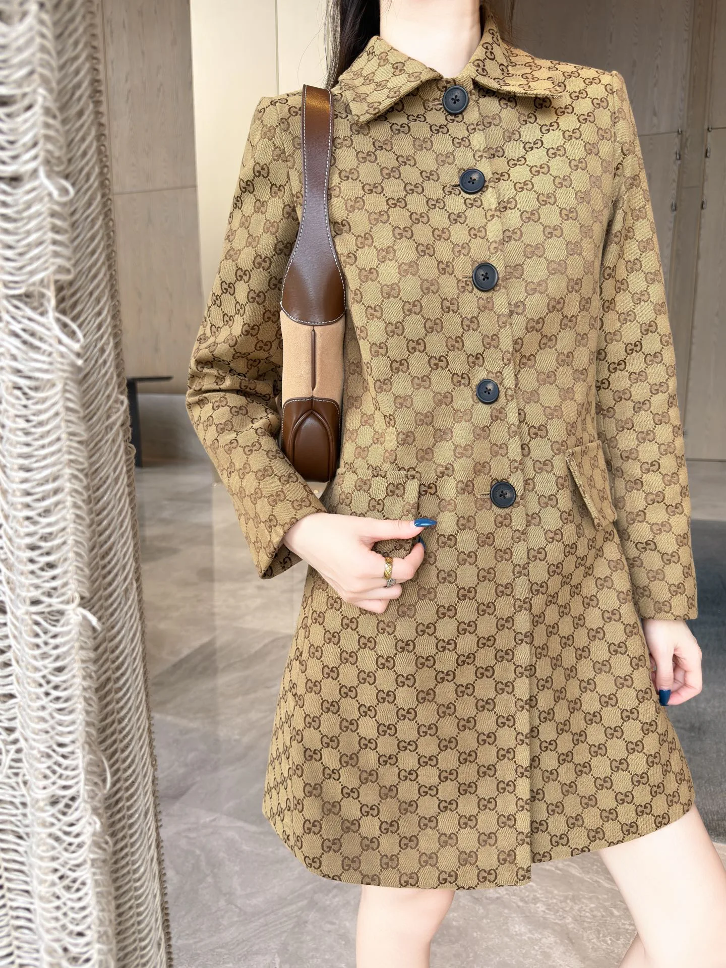 Пальто Женские Gucci 18501747