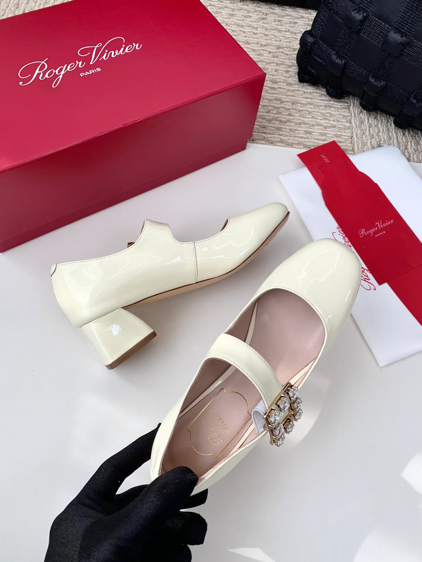 Туфли Женские Roger Vivier 17990352