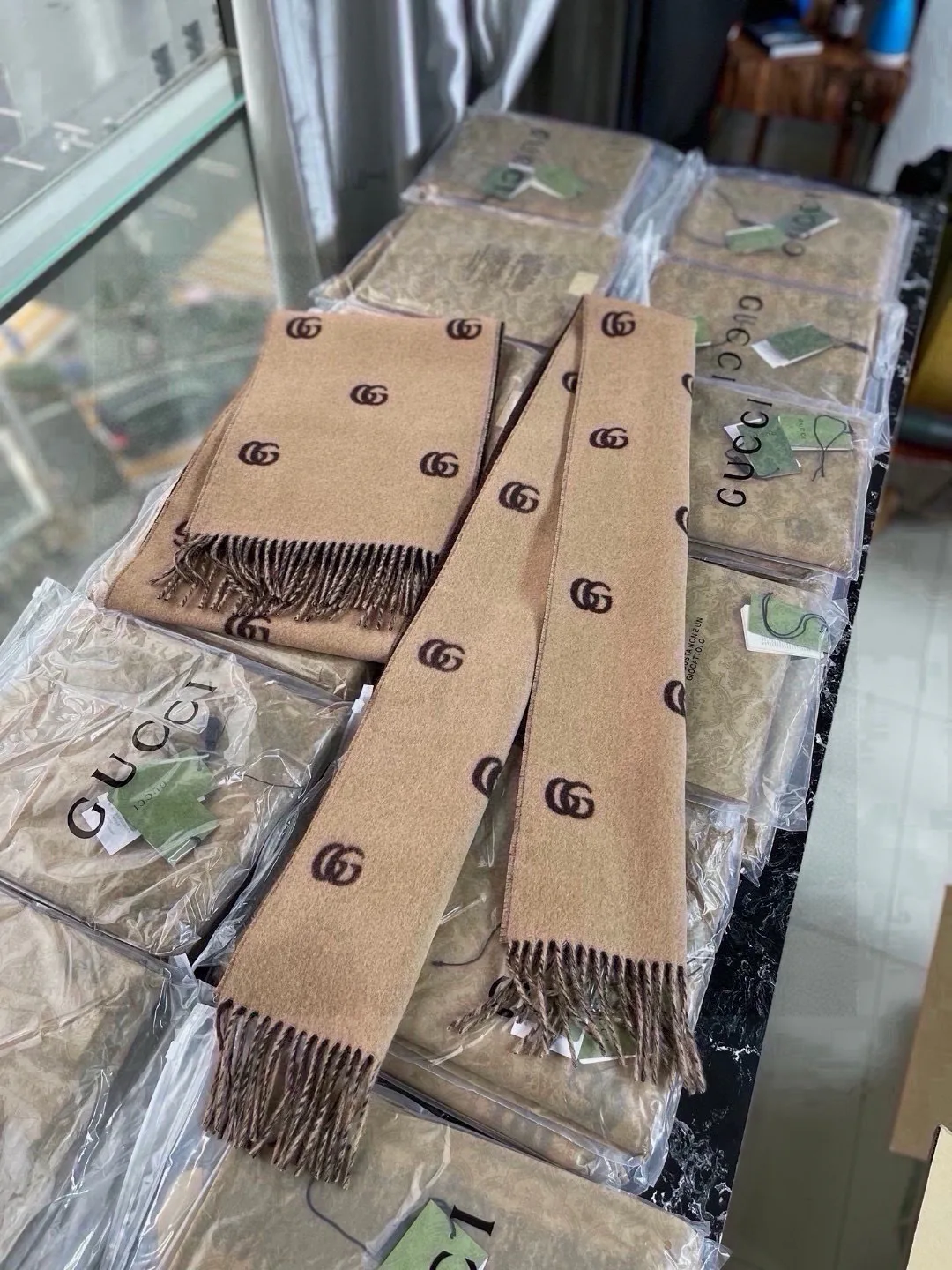 Шарфы Gucci 18476693