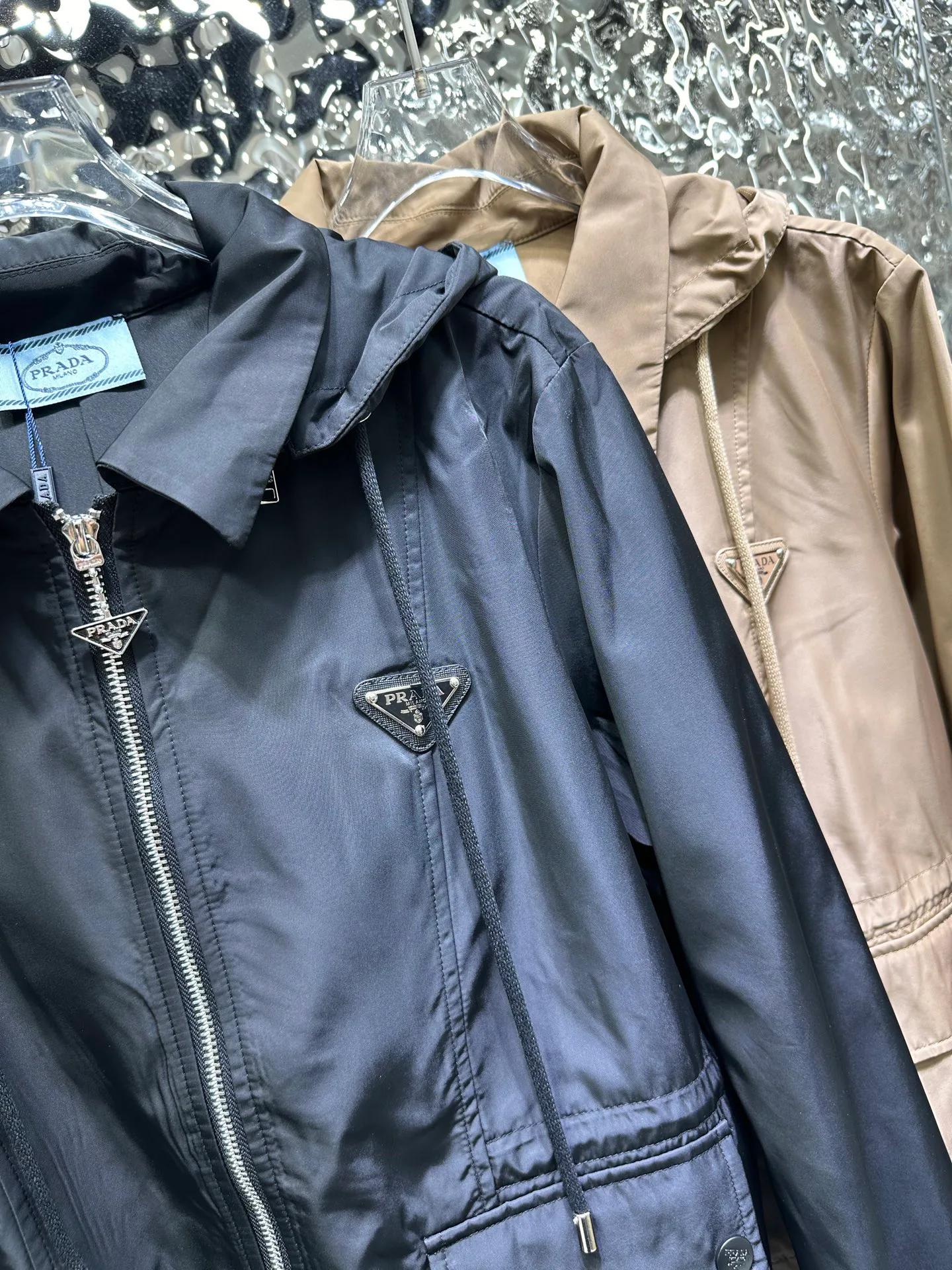 Куртки И Пуховики Женские Prada 18594338