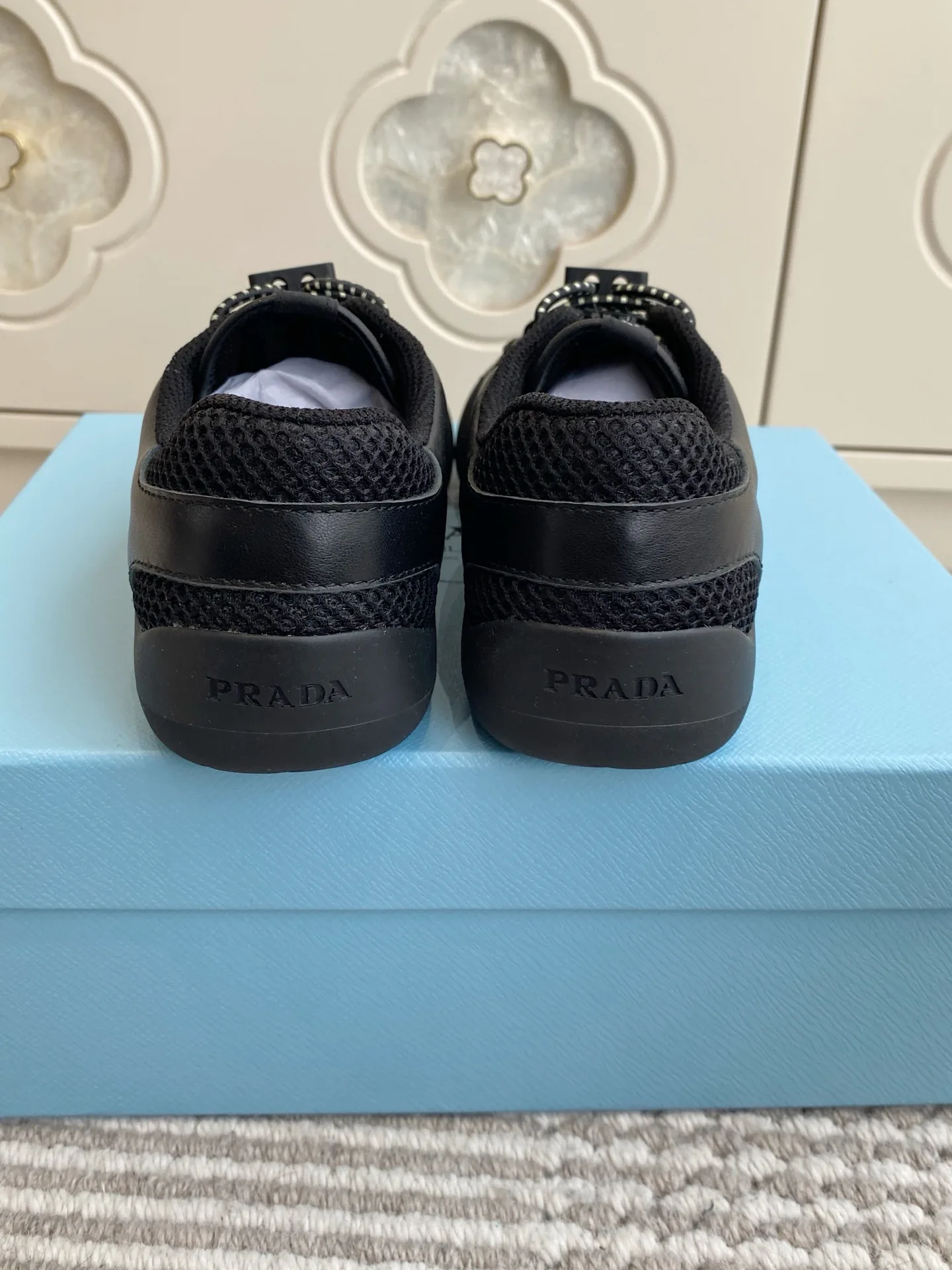 Кроссовки Женские Prada 13239503