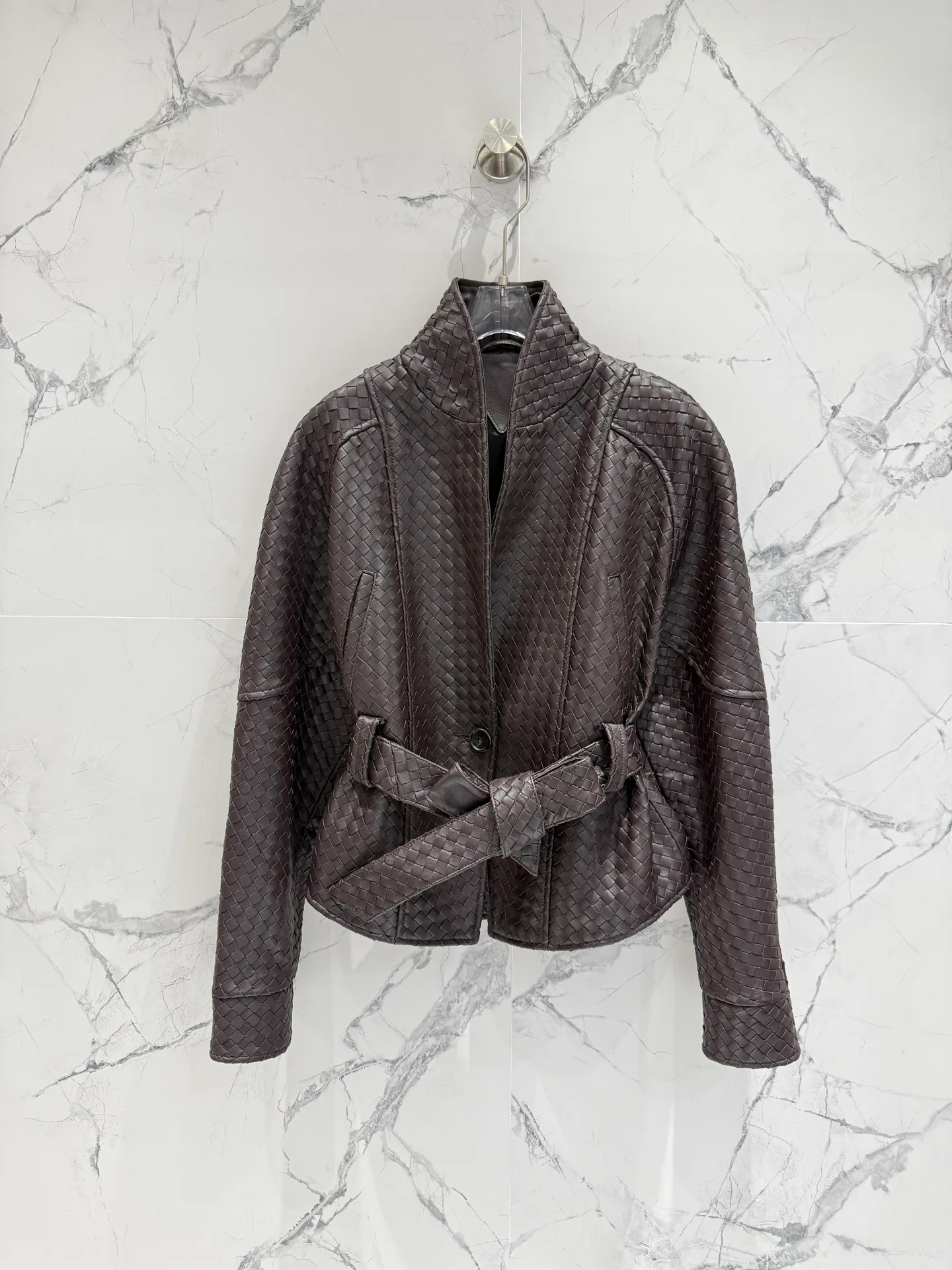 Кожаные Куртки И Дублёнки Женские Bottega Veneta 18083011