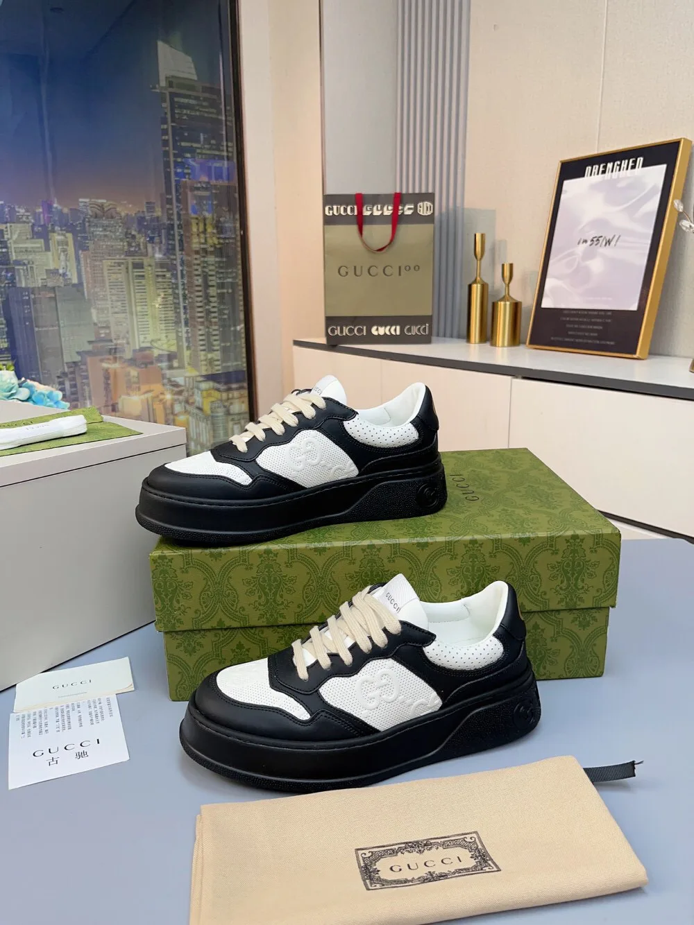 Кроссовки Женские Gucci 18369646
