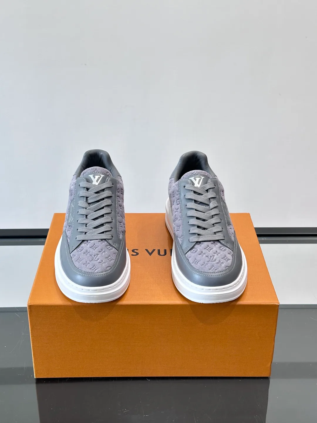 Кроссовки Мужские Louis Vuitton 19597855