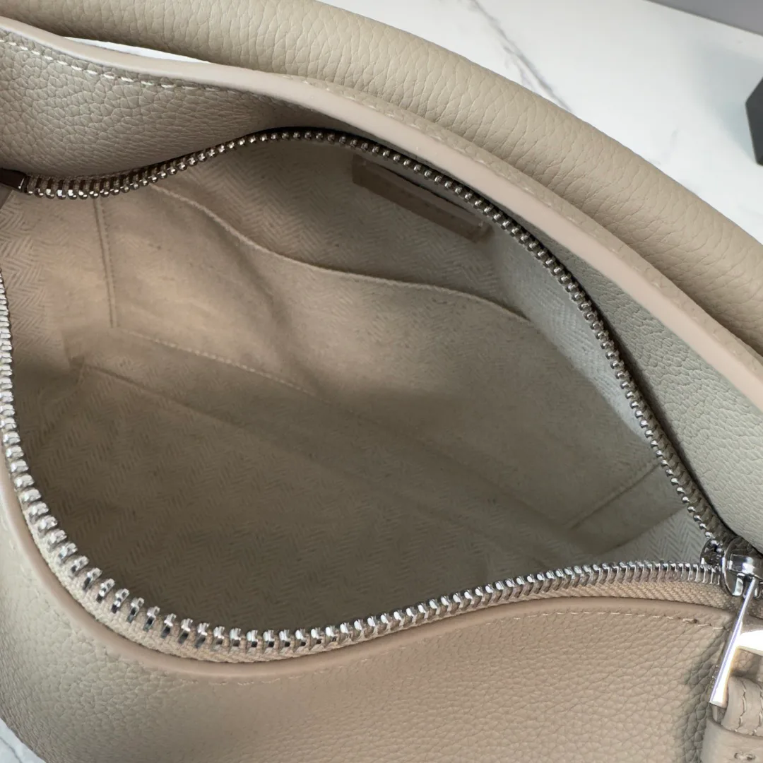 Классические Сумки Женские Loewe 13401795