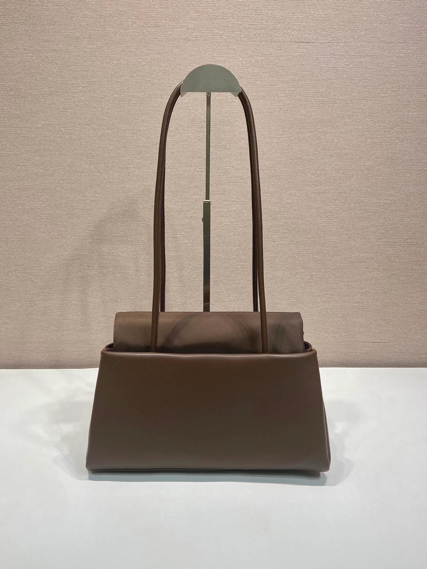 Классические Сумки Женские Prada 11409630