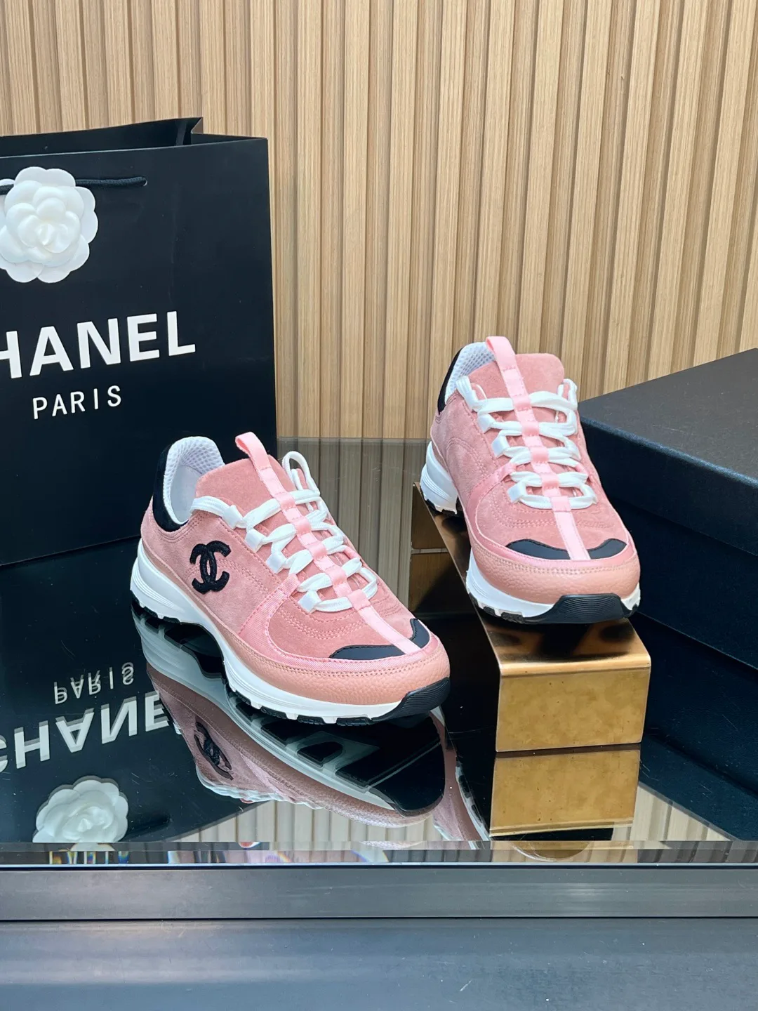 Кроссовки Женские Chanel 1731489